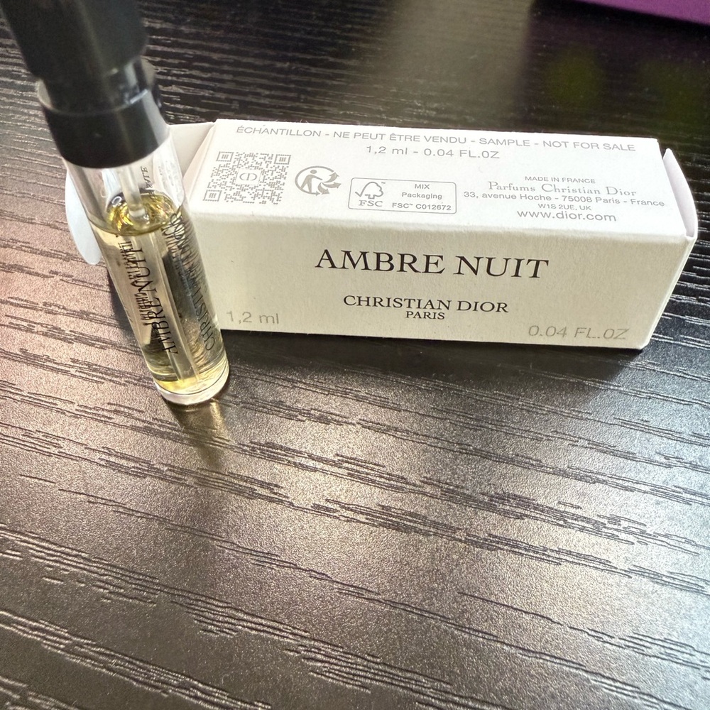 Dior Ambre Nuit Sample Vial - White Box, Clear Amber Liquid